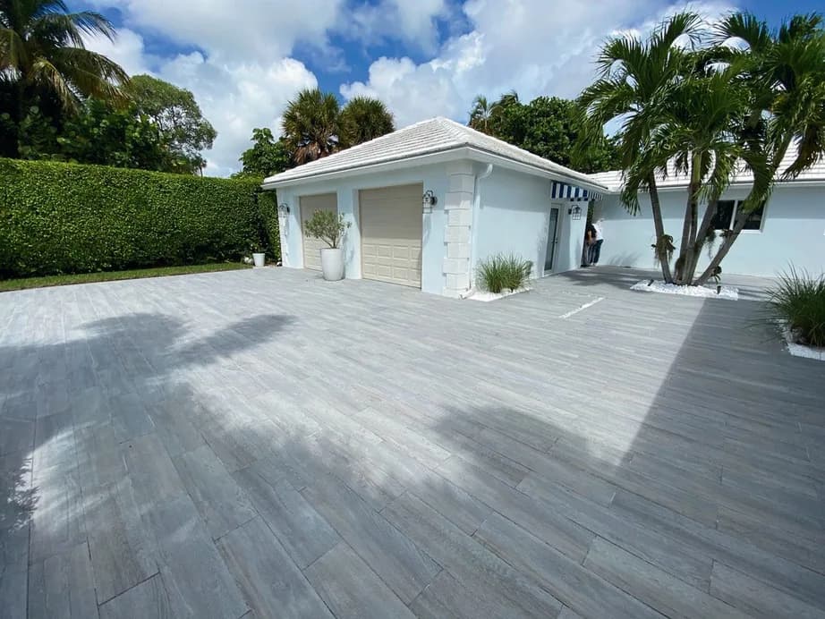 Cadore Rovere & Frassino porcelain pavers installed on a Florida pool deck by EC Paver Solutions