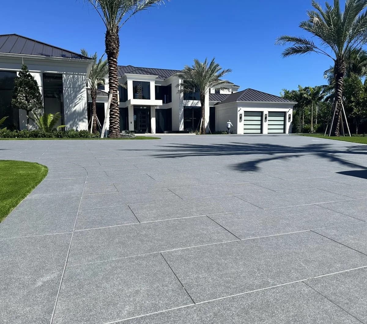 Porcelain Driveway Pavers 3cm Florida — EC Paver Solutions Florida